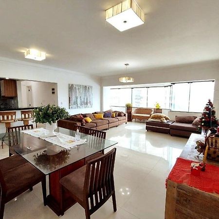 Apto Amplo 1Suite Mais 2Quartos - Quadra Mar 50M Da Praia - Somente Familiares Balneário Camboriú Kültér fotó