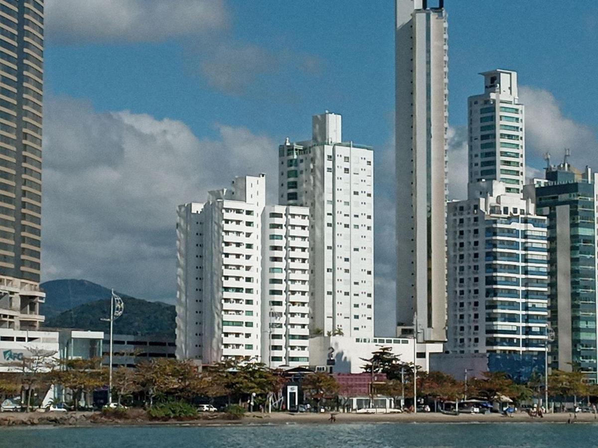 Apto Amplo 1Suite Mais 2Quartos - Quadra Mar 50M Da Praia - Somente Familiares Balneário Camboriú Kültér fotó