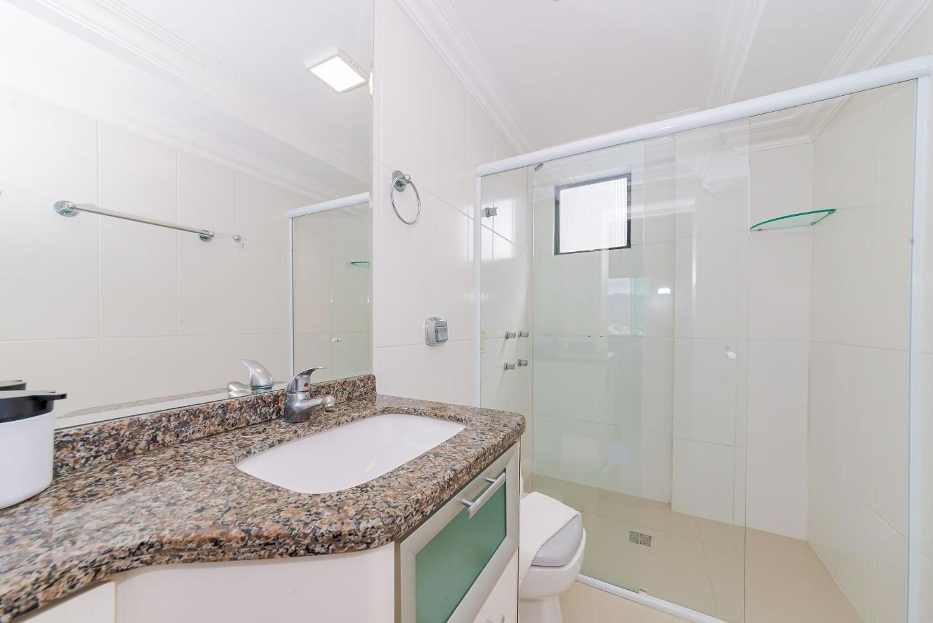 Apto Amplo 1Suite Mais 2Quartos - Quadra Mar 50M Da Praia - Somente Familiares Balneário Camboriú Kültér fotó