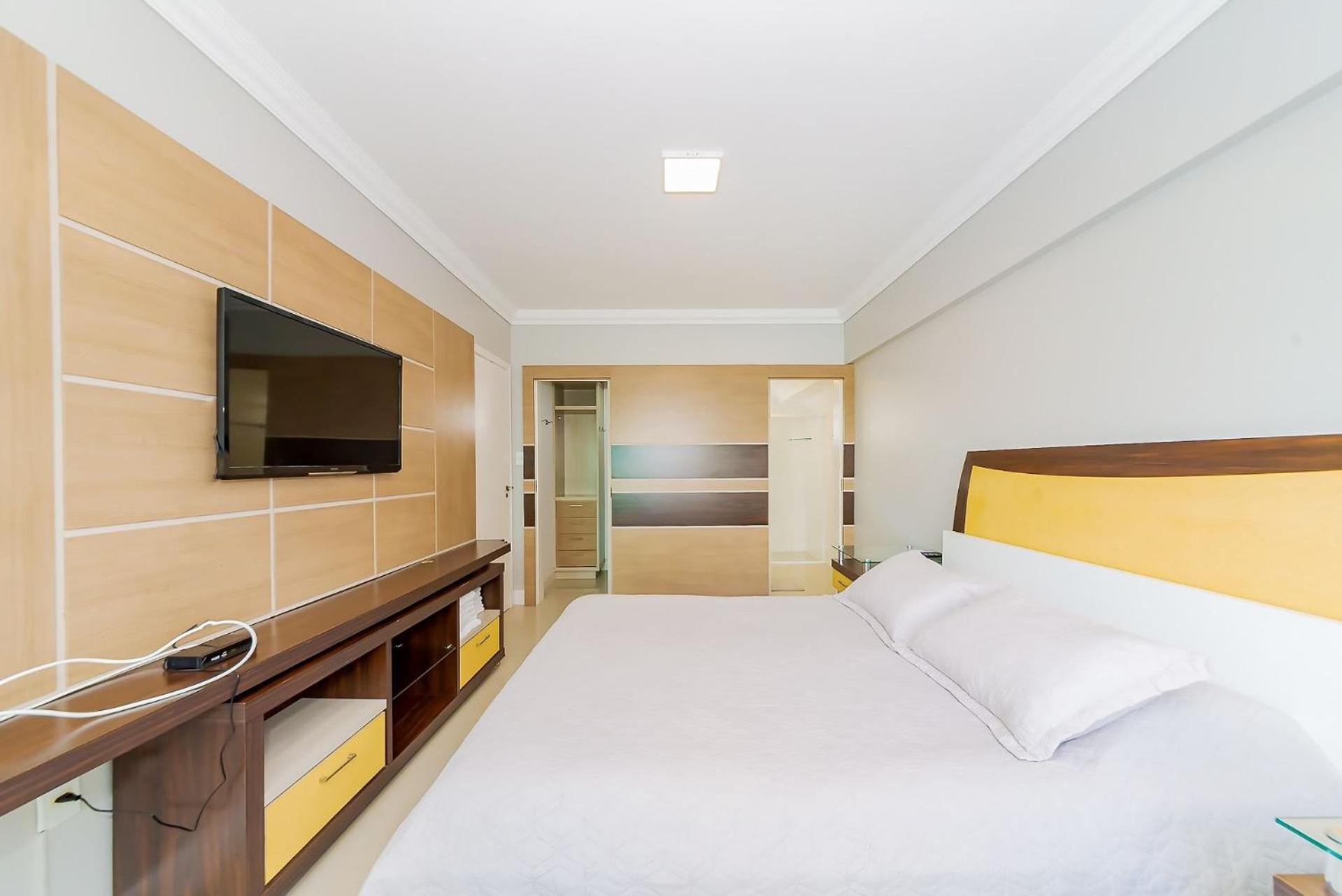 Apto Amplo 1Suite Mais 2Quartos - Quadra Mar 50M Da Praia - Somente Familiares Balneário Camboriú Kültér fotó