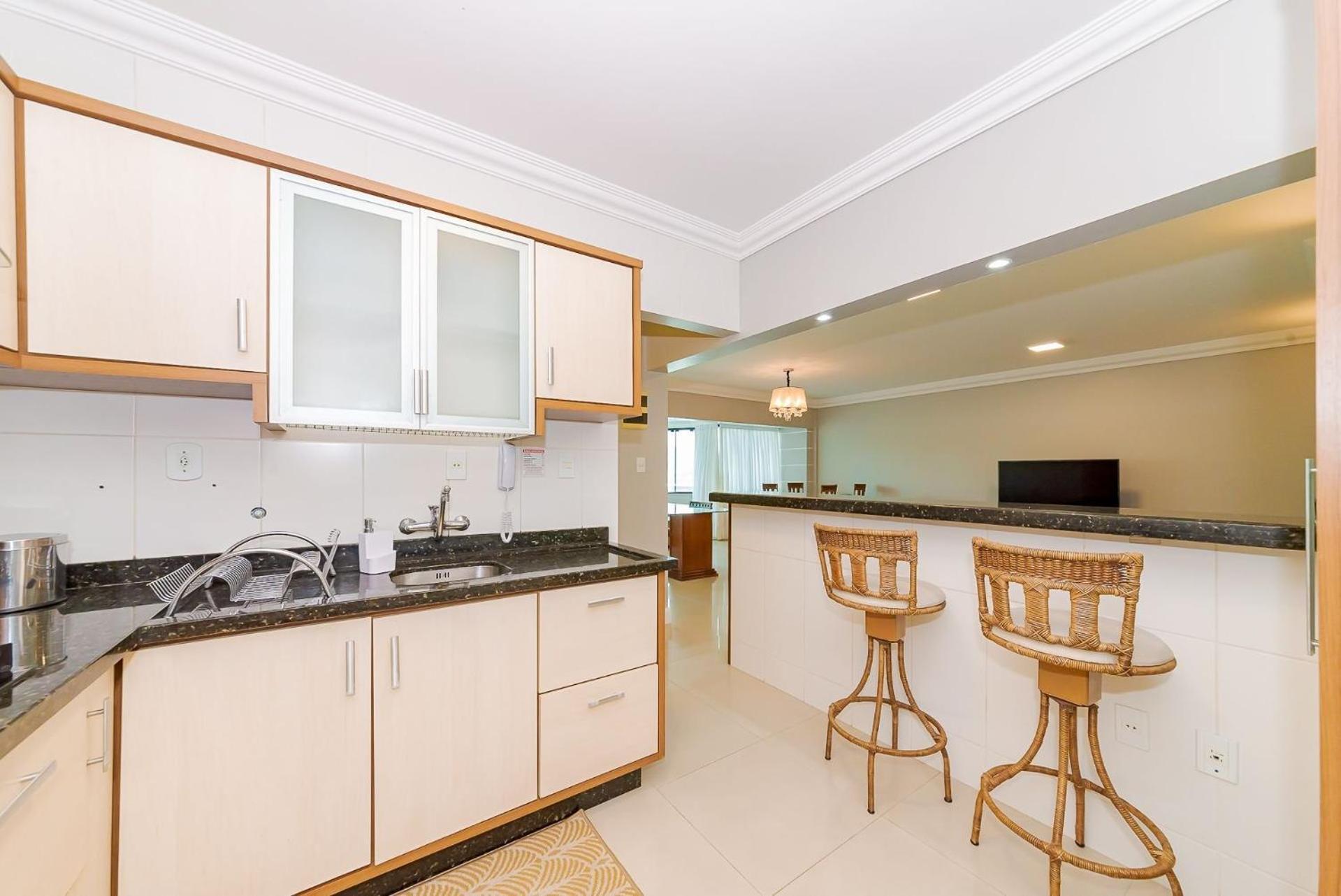 Apto Amplo 1Suite Mais 2Quartos - Quadra Mar 50M Da Praia - Somente Familiares Balneário Camboriú Kültér fotó
